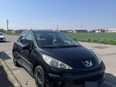 Usata Peugeot 207 75 CV (55 kW) 2007 Nero Berlina