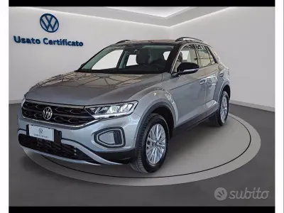 Usata VW T-Roc Life 150 CV (110 kW) 2025 Pyrit silver met/tetto nero me SUV