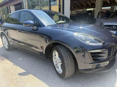 Usata Porsche Macan 252 CV (185 kW) 2018 Blu/azzurro SUV