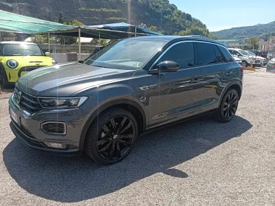 Usata VW T-Roc R-line 150 CV (110 kW) 2021 Grigio SUV