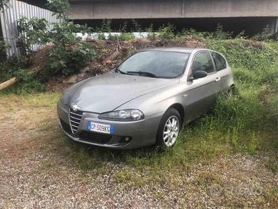 Grigio Usata 2005 Alfa Romeo 147 Distinctive Utilitaria | 499 € (Super prezzo)