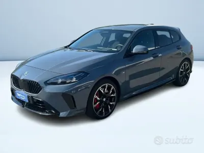 Usata BMW 118 M Sport 150 CV (110 kW) 2025 Grigio metallizzato Utilitaria