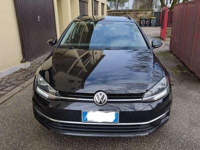 Käytetty VW Golf VII Business 116 HP (85 kW) 2018 Musta Farmari