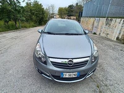 Occasion Opel Corsa Club 80 ch (58 kW) 2011 Gris Citadine