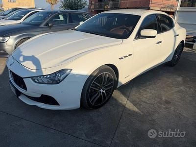 Begagnad Maserati Ghibli 275 HK (202 kW) 2015 Vit Sedan