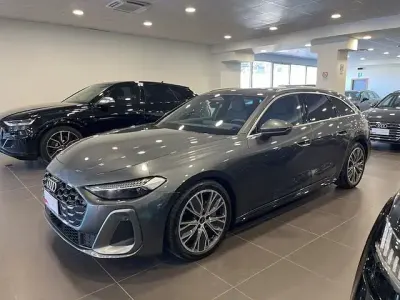 Usata Audi A5 S-Line 204 CV (150 kW) 2025 Grigio Station wagon