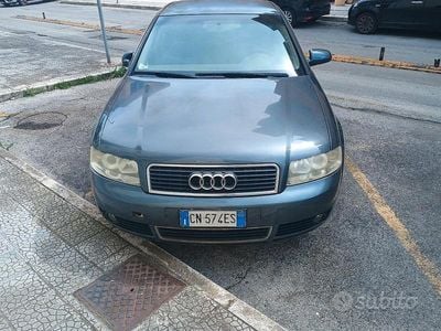 Usata Audi A4 130 CV (95 kW) 2004 Grigio Berlina