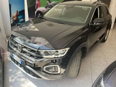 Usata VW T-Roc Style 116 CV (85 kW) 2024 Nero SUV