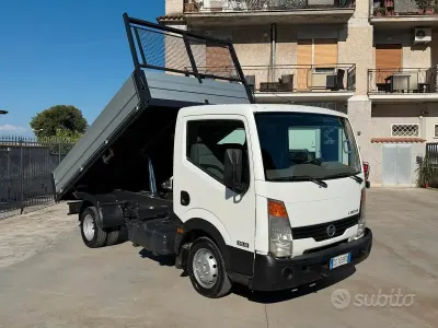 Usata Nissan Cabstar Comfort 131 CV (96 kW) 2007 Bianco Pick-up