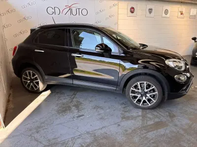 Usata Fiat 500 Cross 140 CV (102 kW) 2016 Nero Station wagon