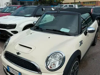 Usata Mini Cooper S Cabriolet 143 CV (105 kW) 2015 Bianco Cabrio