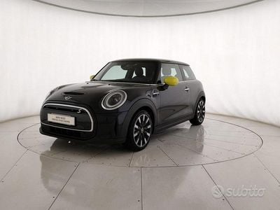 Blu Usata 2021 Mini Cooper SE Essential Utilitaria | 19.900 € (Molto cara)