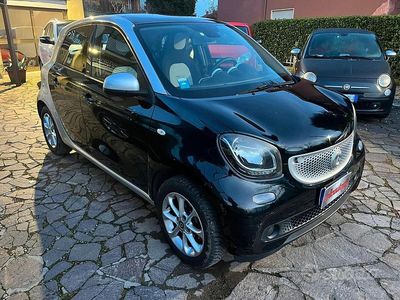 Usata Smart ForFour Prime 71 CV (52 kW) 2015 Nero Utilitaria