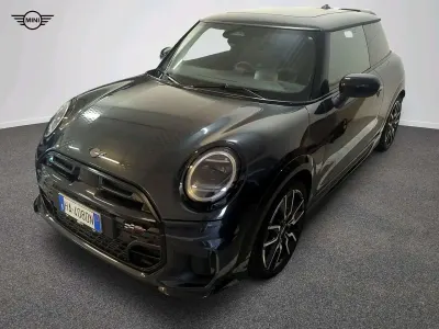 Usata Mini John Cooper Works 204 CV (150 kW) 2025 Grigio Utilitaria