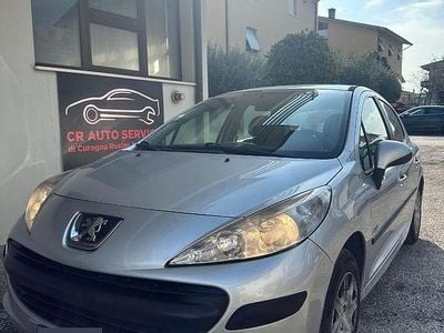Begagnad Peugeot 207 70 HK (51 kW) 2008 Grå Sedan