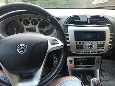 Usata Lancia Delta 120 CV (88 kW) 2012 Utilitaria