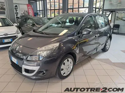 Usata Renault Scénic III Dynamique 110 CV (80 kW) 2010 Other Monovolume