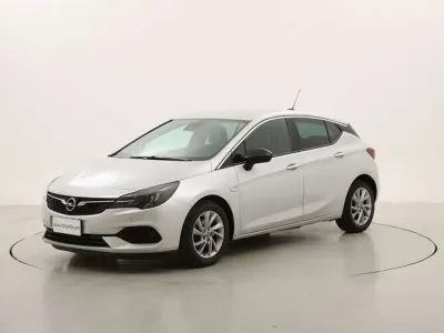 Usata Opel Astra Business Elegance 122 CV (89 kW) 2021 Argento Berlina