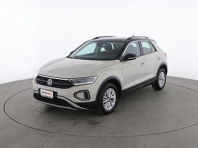 Usata VW T-Roc Life 116 CV (85 kW) 2022 Beige SUV