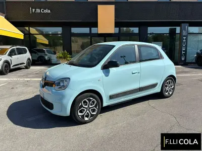 Usata Renault Twingo Equilibre 60 kW (82 CV) 2023 Blu/azzurro Utilitaria