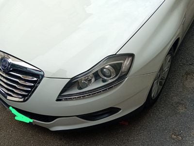 Usata Lancia Delta 120 CV (88 kW) 2013 Bianco Utilitaria