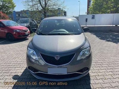 Gebraucht Lancia Ypsilon 69 PS (50 kW) 2016 Grau Kleinwagen