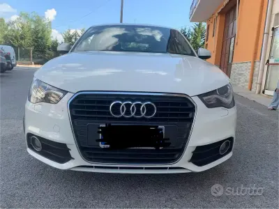 Usata Audi A1 Ambition 90 CV (66 kW) 2012 Bianco Utilitaria