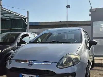 Usata Fiat Punto Evo Dynamic 75 CV (55 kW) 2012 Utilitaria