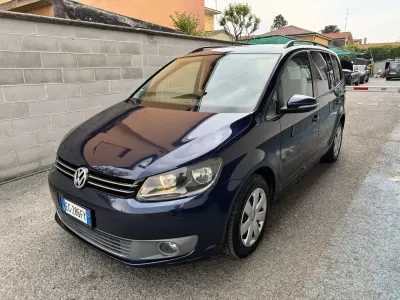 Usado VW Touran Comfortline 105 HP (77 kW) 2011 Azul Monovolume