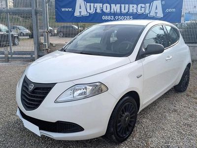 Usata Lancia Ypsilon 69 CV (50 kW) 2015 Bianco Utilitaria