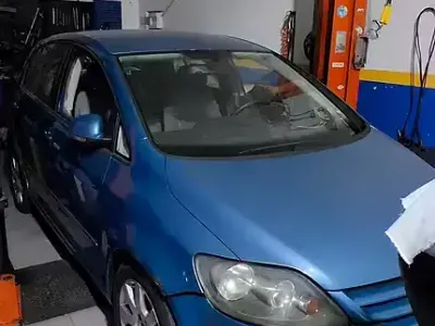 Usata VW Golf Plus Cross 105 CV (77 kW) 2005 Bluazzurro Berlina