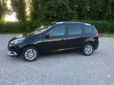 Usata Renault Scénic III LIMITED 110 CV (80 kW) 2015 Nero Monovolume