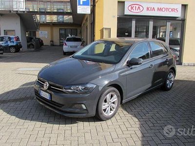 Usata VW Polo Comfortline 95 CV (69 kW) 2018 Grigio Utilitaria