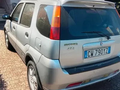 Usata Suzuki Ignis 99 CV (72 kW) 2005 Grigio Utilitaria