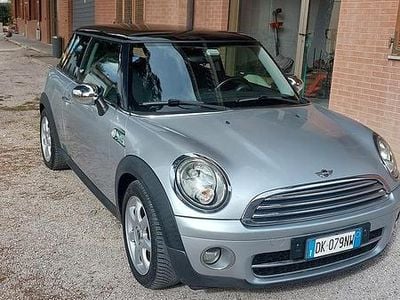 Usata Mini Cooper D 109 CV (80 kW) 2007 Grigio Utilitaria