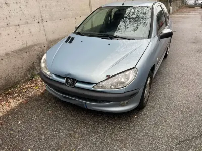 Usata Peugeot 206 75 CV (55 kW) 2003 Berlina