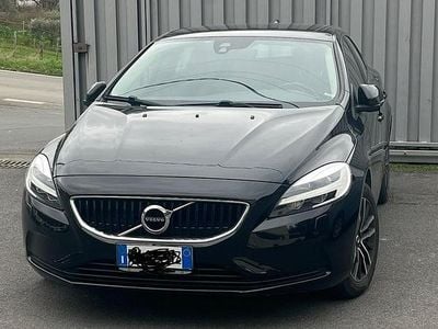 Occasion Volvo V40 R-Design 120 ch (88 kW) 2019 Berline
