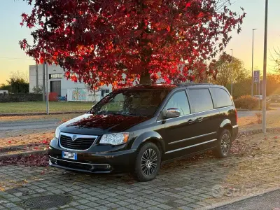 Usata Lancia Voyager