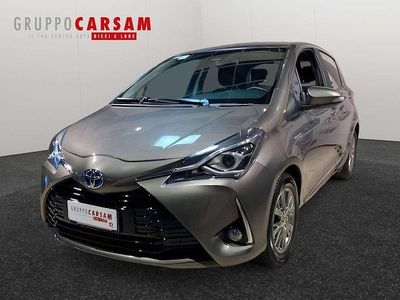 Usata Toyota Yaris Active 111 CV (81 kW) 2017 Marrone Utilitaria