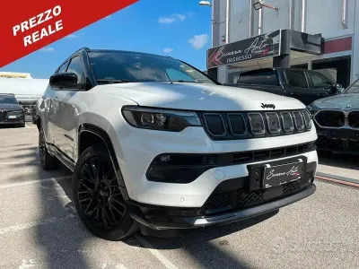 Gebraucht Jeep Compass Summit 131 PS (96 kW) 2024 Weiß SUV