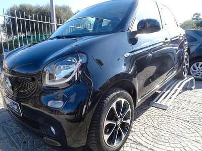 Usata Smart ForFour Prime 90 CV (66 kW) 2016 Nero Utilitaria