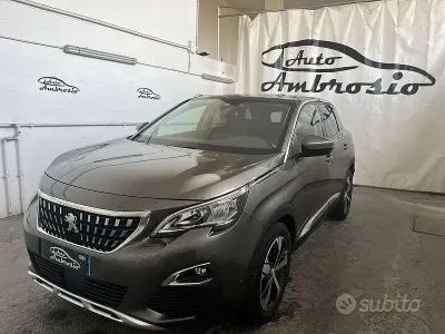 Usata Peugeot 3008 Allure 131 CV (96 kW) 2019 Verde SUV