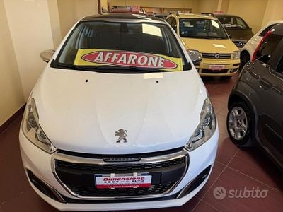 Usata Peugeot 208 GT-line 100 CV (73 kW) 2016 Bianco Utilitaria