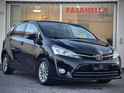 Usata Toyota Verso 147 CV (108 kW) 2016 Nero Monovolume