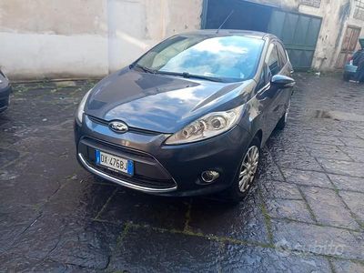 Usata Ford Fiesta 70 CV (51 kW) 2009 Nero Utilitaria