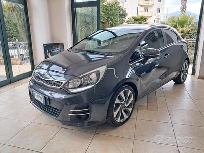 Usata Kia Rio 90 CV (66 kW) 2017 Grigio Berlina
