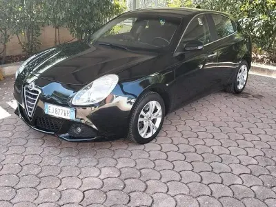 Usata Alfa Romeo Giulietta 82 CV (60 kW) 2012 Nero Utilitaria