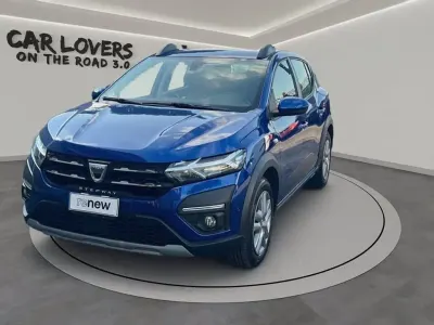 Usado Dacia Sandero Comfort 101 CV (74 kW) 2022 Azul Utilitario