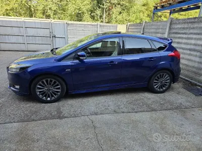 Usata Ford Focus ST-Line 120 CV (88 kW) 2017 Bluazzurro Berlina
