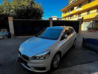 Usata BMW 216 Active Tourer Luxury Line 116 CV (85 kW) 2016 Bianco Monovolume